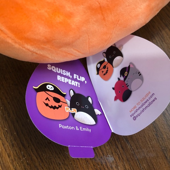 Squishmallow Flipamallow Paxton the Pirate & Emily the Bat - Picture 3 of 6